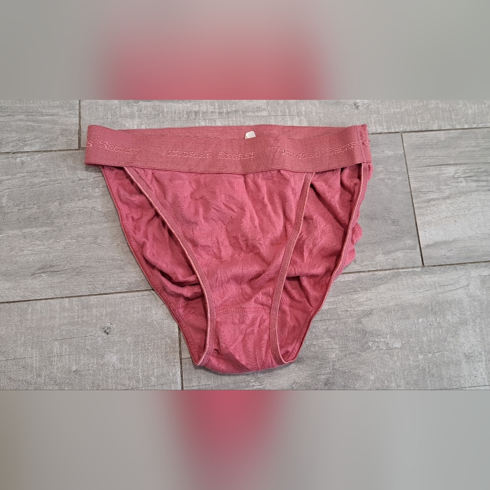 Victoria secret M
